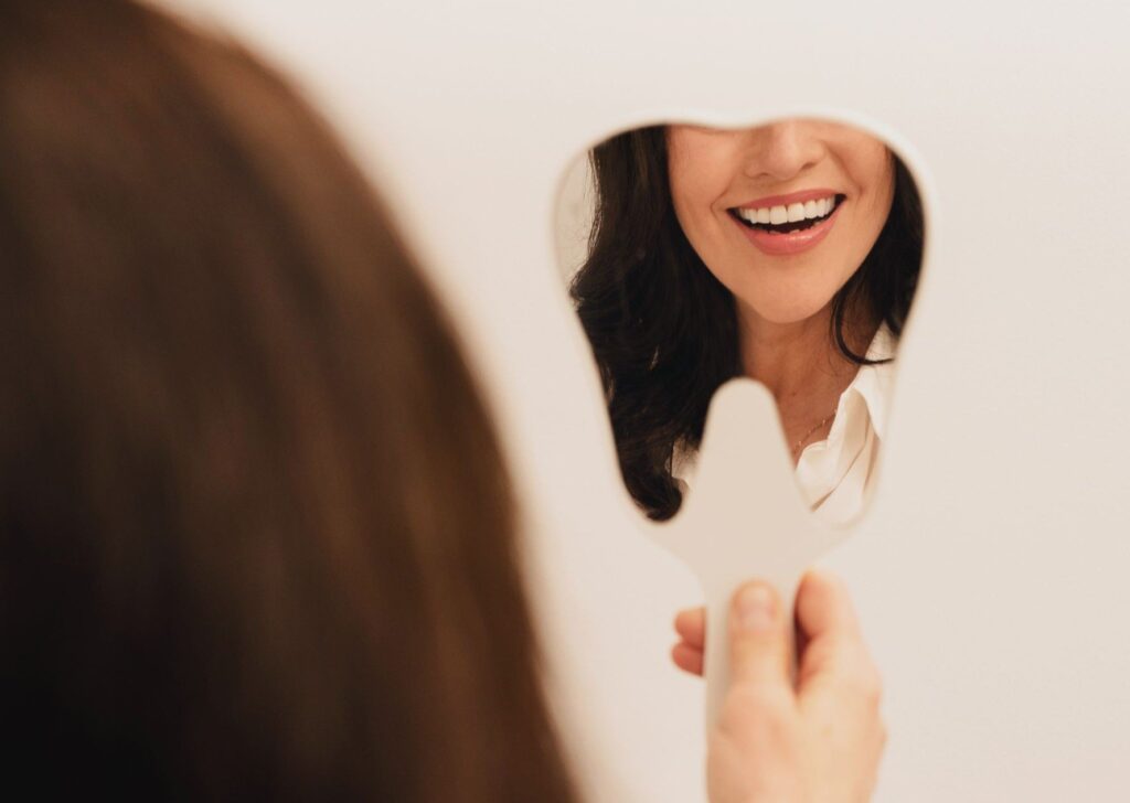 dantu protezai ant implantu odontologijos klinika